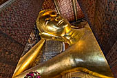 Bangkok Wat Pho, the Reclining Buddha, a 45 metres long gilded statue. 